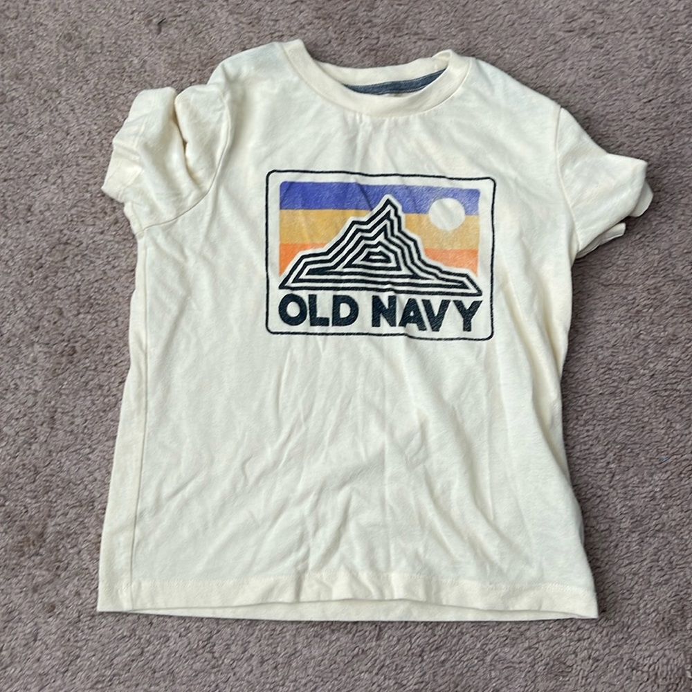 Old nave graphic tee